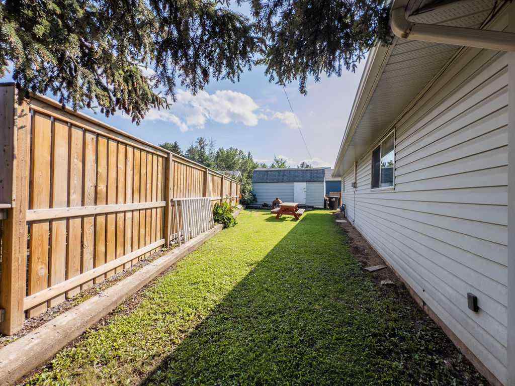 MLS® A2241941 - 101 Wanyandi Avenue  in Hillcrest Hinton, Residential