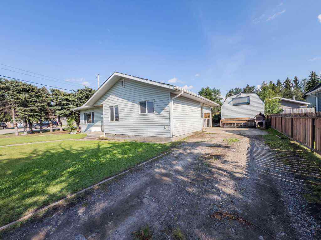 MLS® A2241941 - 101 Wanyandi Avenue  in Hillcrest Hinton, Residential