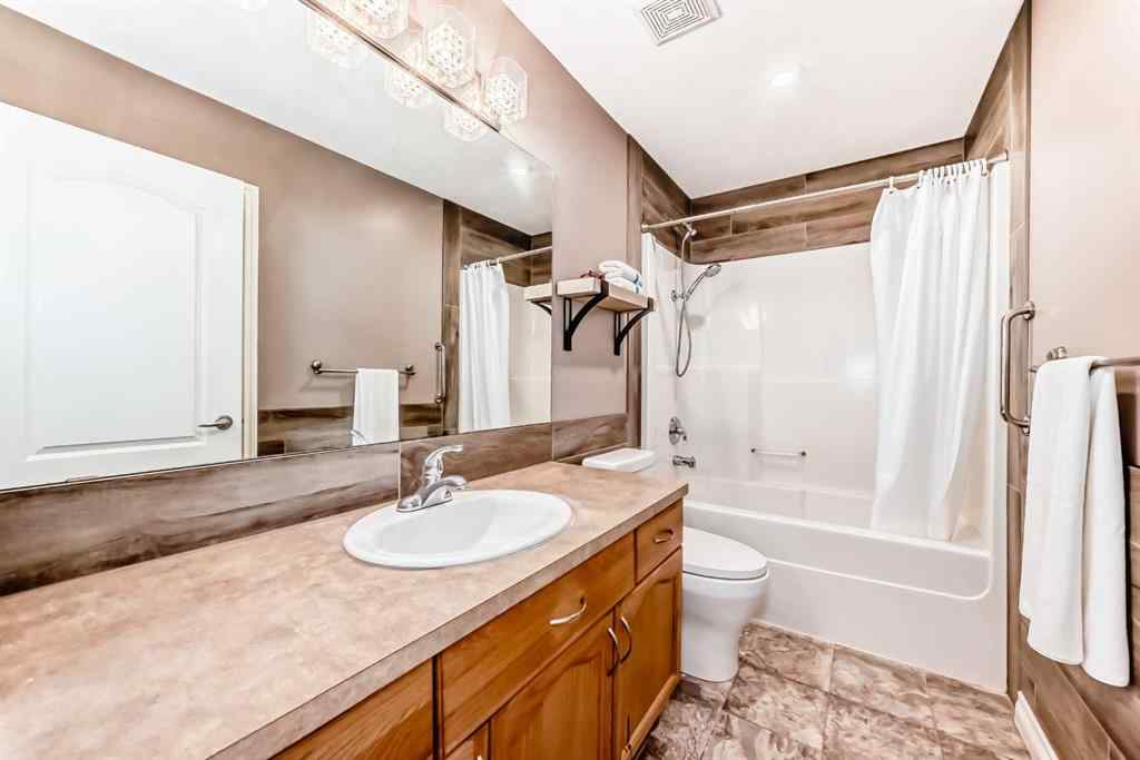 MLS® A2241953 - 120 Oakmere Way  in Westmere Chestermere, Residential