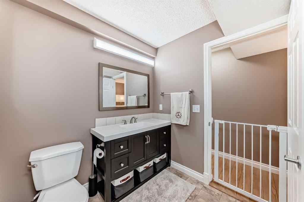 MLS® A2241953 - 120 Oakmere Way  in Westmere Chestermere, Residential