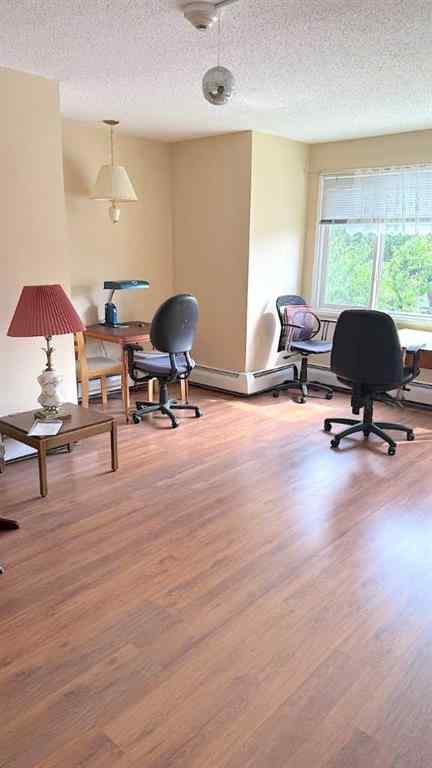MLS® A2241961 - 1809 5 Street SW in Cliff Bungalow Calgary, Commercial