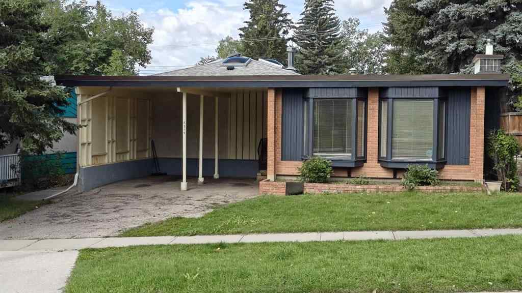 MLS® A2241993 - 4315 Charleswood Drive NW in Charleswood Calgary, Residential