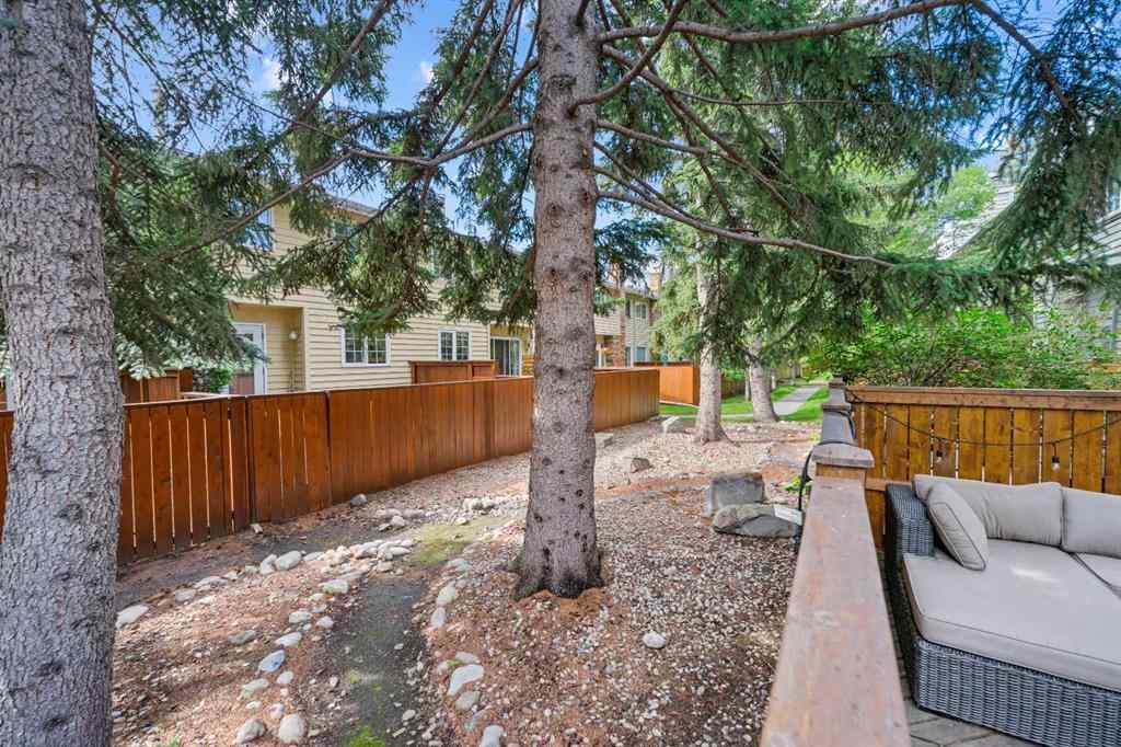 MLS® A2242000 - 514 Point Mckay Grove NW in Point McKay Calgary, Residential