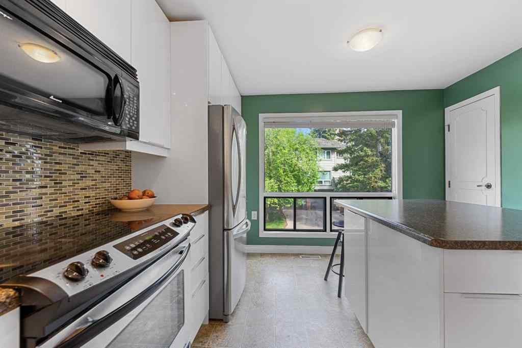 MLS® A2242000 - 514 Point Mckay Grove NW in Point McKay Calgary, Residential