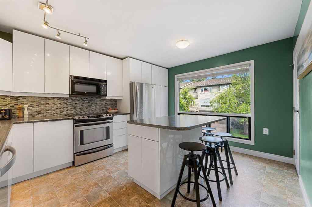 MLS® A2242000 - 514 Point Mckay Grove NW in Point McKay Calgary, Residential