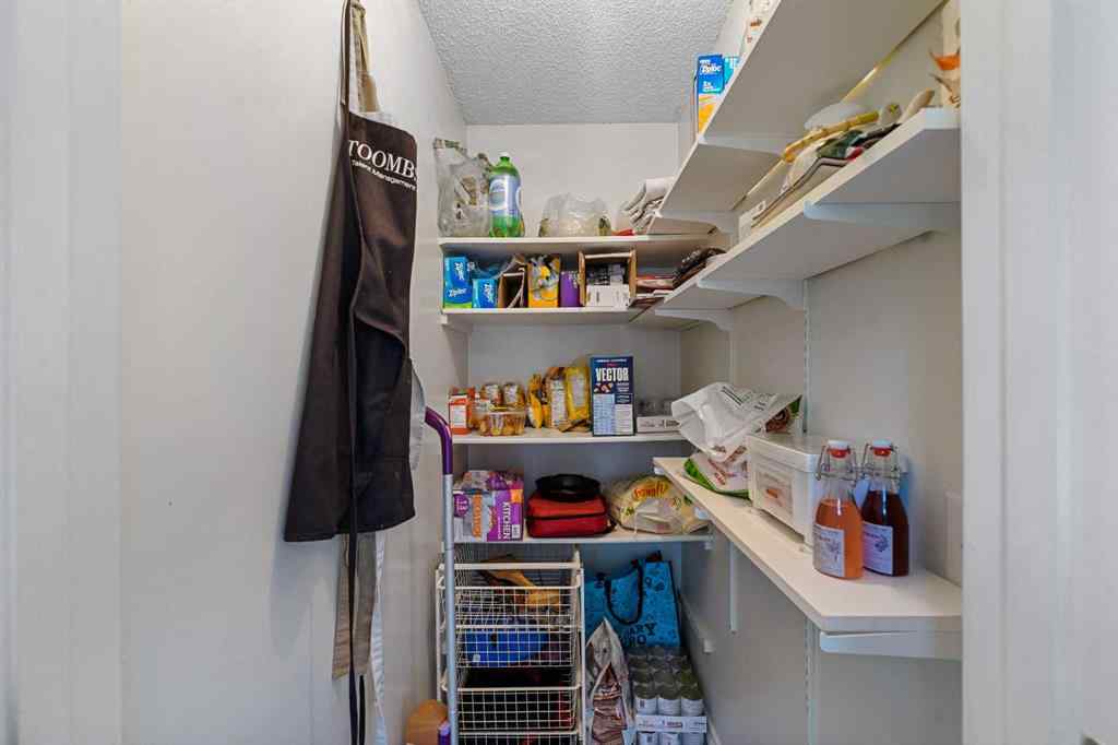 MLS® A2242000 - 514 Point Mckay Grove NW in Point McKay Calgary, Residential