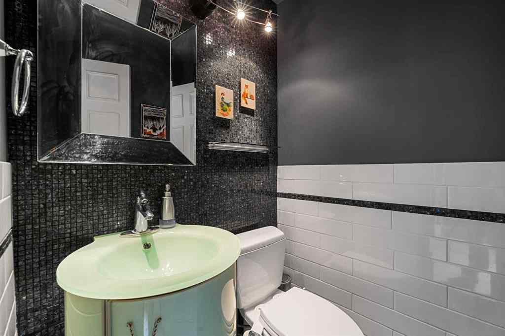 MLS® A2242000 - 514 Point Mckay Grove NW in Point McKay Calgary, Residential