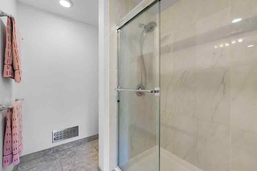 MLS® A2242000 - 514 Point Mckay Grove NW in Point McKay Calgary, Residential