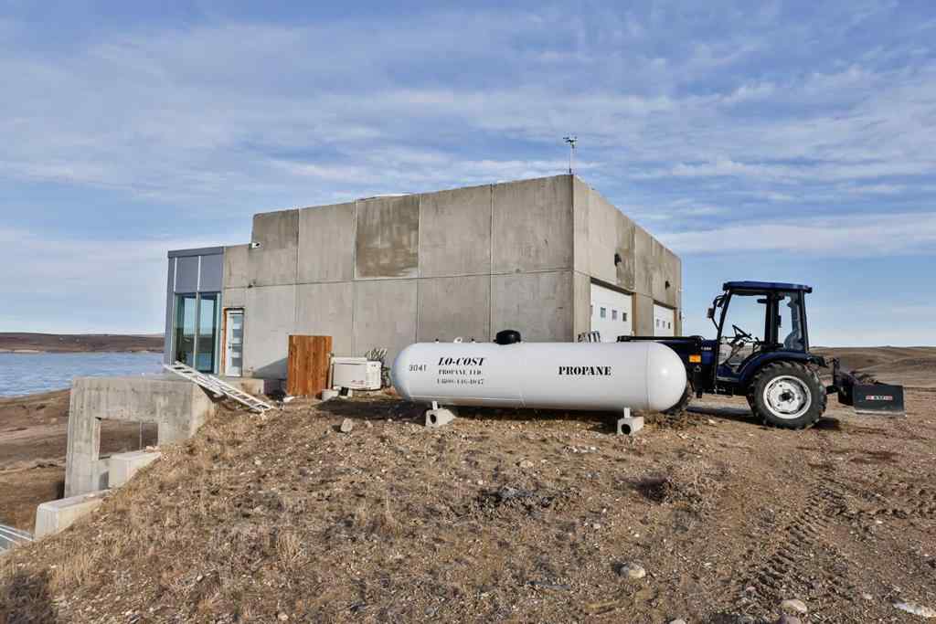 MLS® A2242023 - 214041 TWP RD 150   in Little Bow Resort Rural Vulcan County, Residential