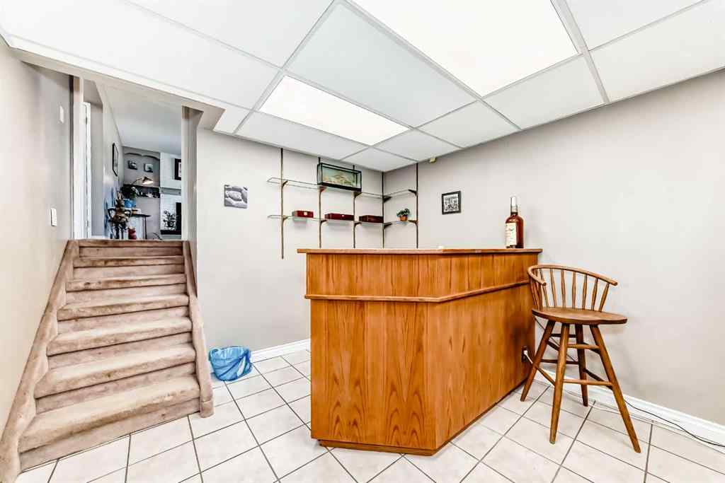 MLS® A2242030 - 32 Radcliffe Bay SE in Albert Park/Radisson Heights Calgary, Residential