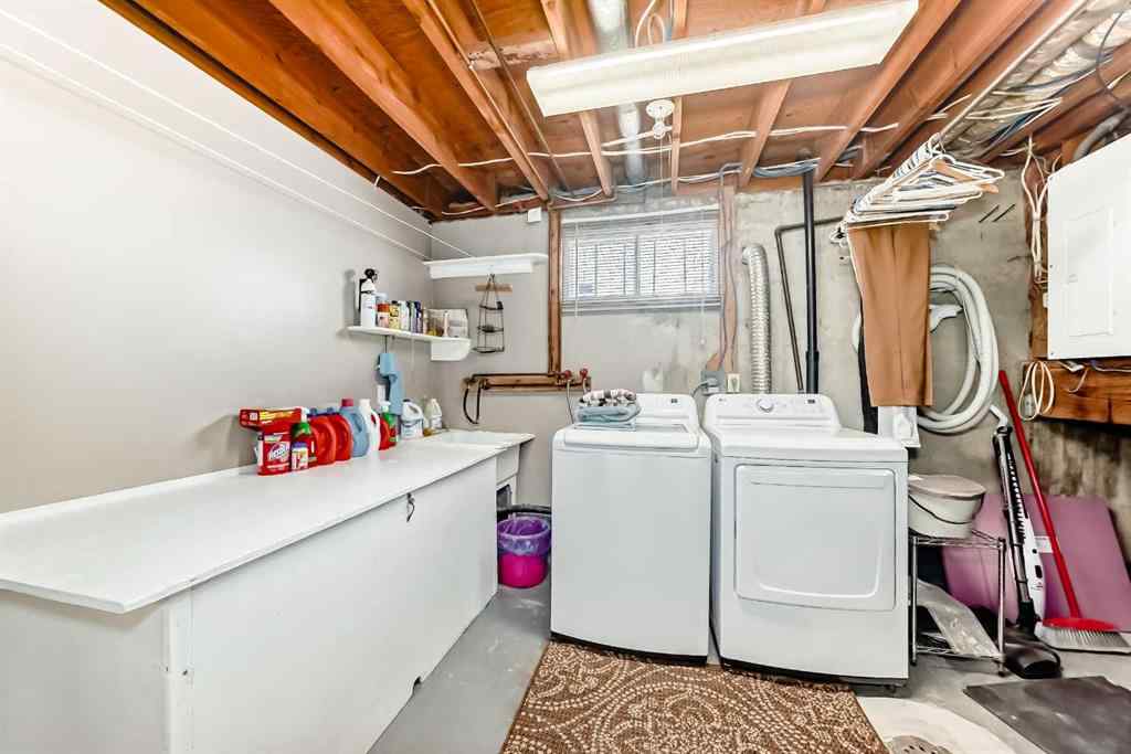 MLS® A2242030 - 32 Radcliffe Bay SE in Albert Park/Radisson Heights Calgary, Residential