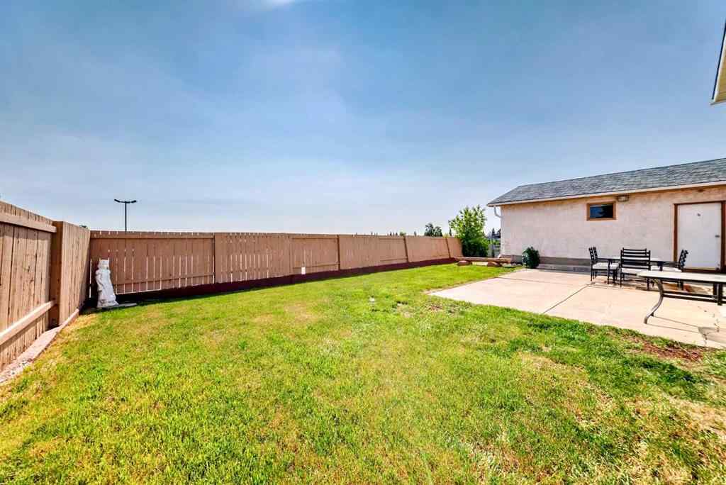 MLS® A2242030 - 32 Radcliffe Bay SE in Albert Park/Radisson Heights Calgary, Residential