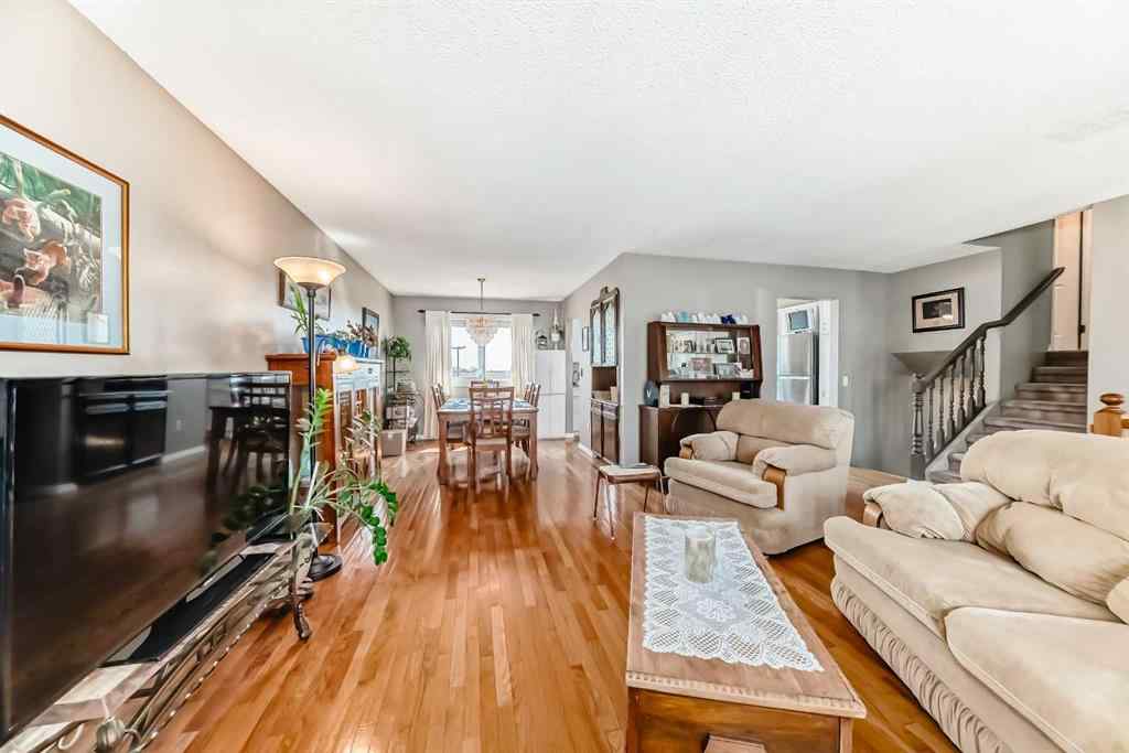 MLS® A2242030 - 32 Radcliffe Bay SE in Albert Park/Radisson Heights Calgary, Residential