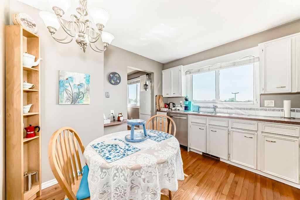 MLS® A2242030 - 32 Radcliffe Bay SE in Albert Park/Radisson Heights Calgary, Residential