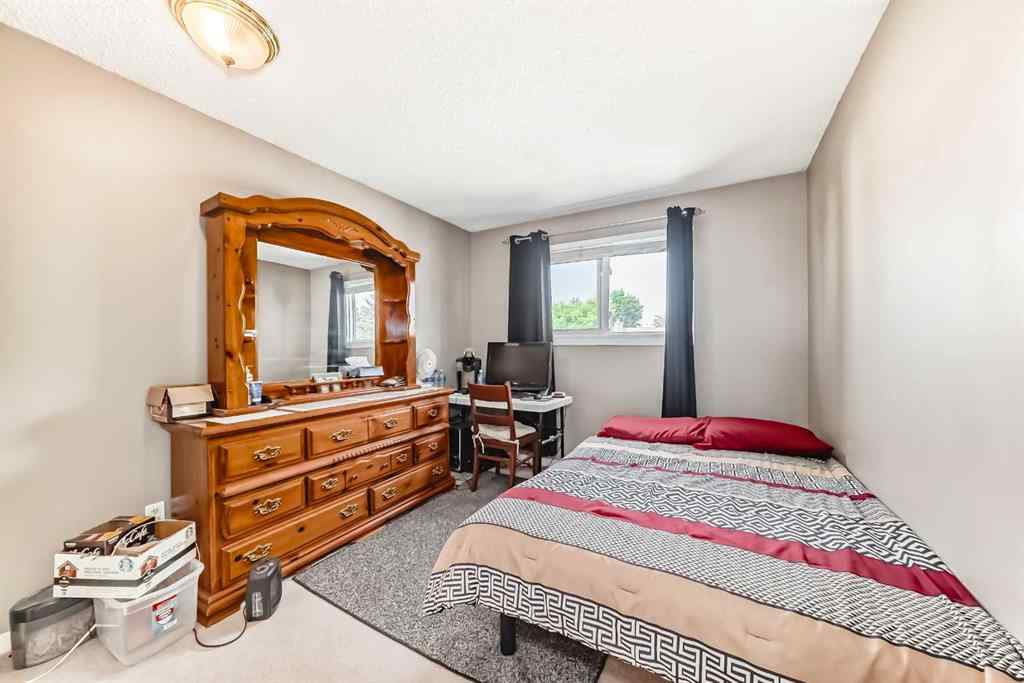 MLS® A2242030 - 32 Radcliffe Bay SE in Albert Park/Radisson Heights Calgary, Residential