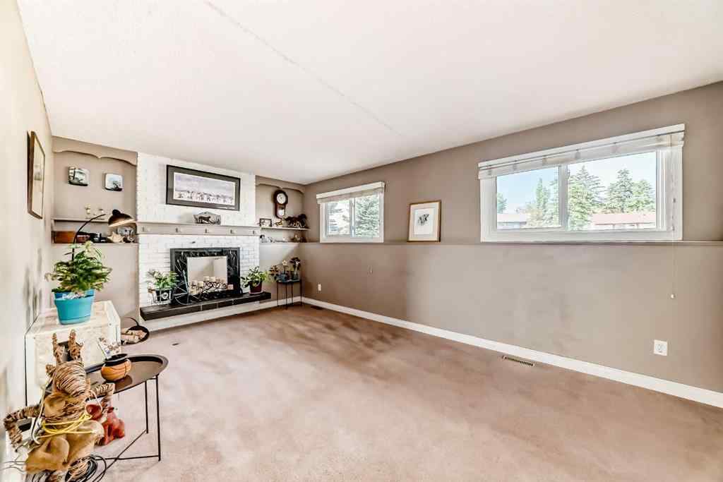MLS® A2242030 - 32 Radcliffe Bay SE in Albert Park/Radisson Heights Calgary, Residential