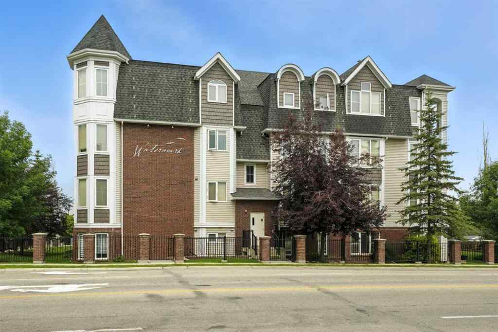 MLS® A2242032 - Unit #203 4707 50 Street  in Downtown Sylvan Lake, Residential