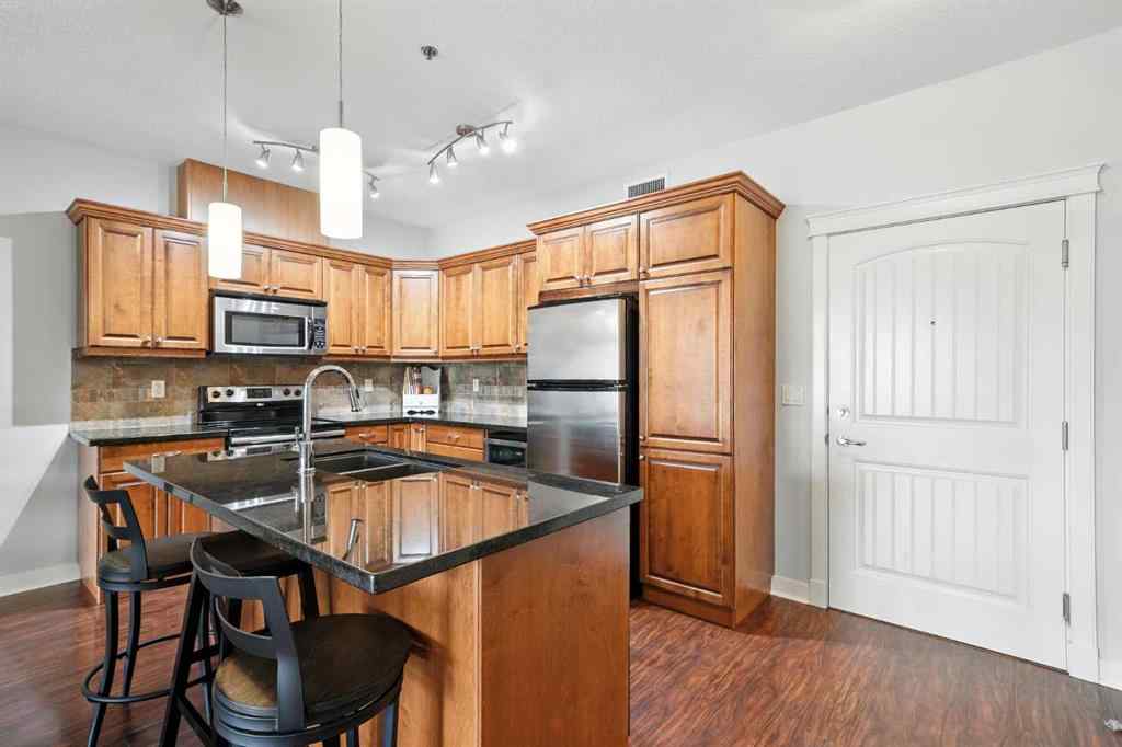 MLS® A2242032 - Unit #203 4707 50 Street  in Downtown Sylvan Lake, Residential