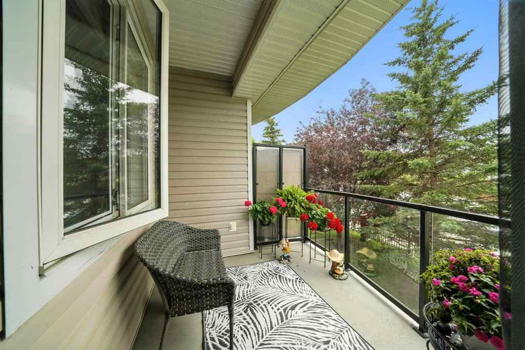 MLS® A2242032 - Unit #203 4707 50 Street  in Downtown Sylvan Lake, Residential