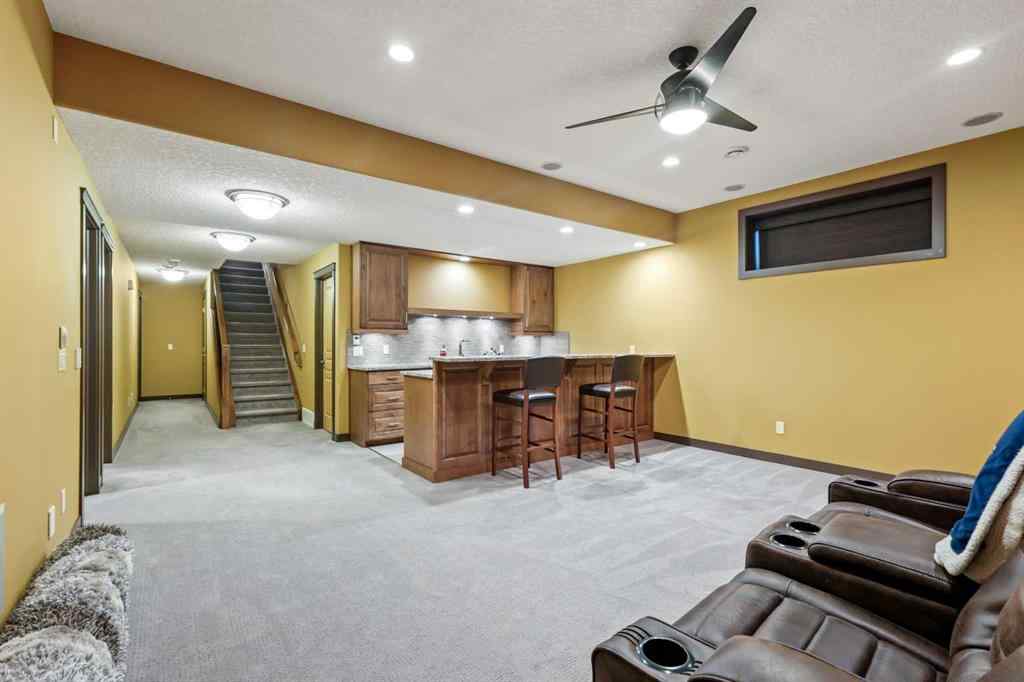 MLS® A2242046 - 652 Quarry Way SE in Douglasdale/Glen Calgary, Residential