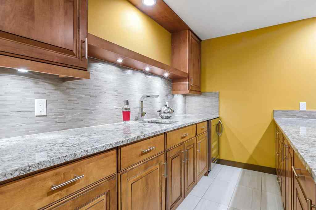 MLS® A2242046 - 652 Quarry Way SE in Douglasdale/Glen Calgary, Residential
