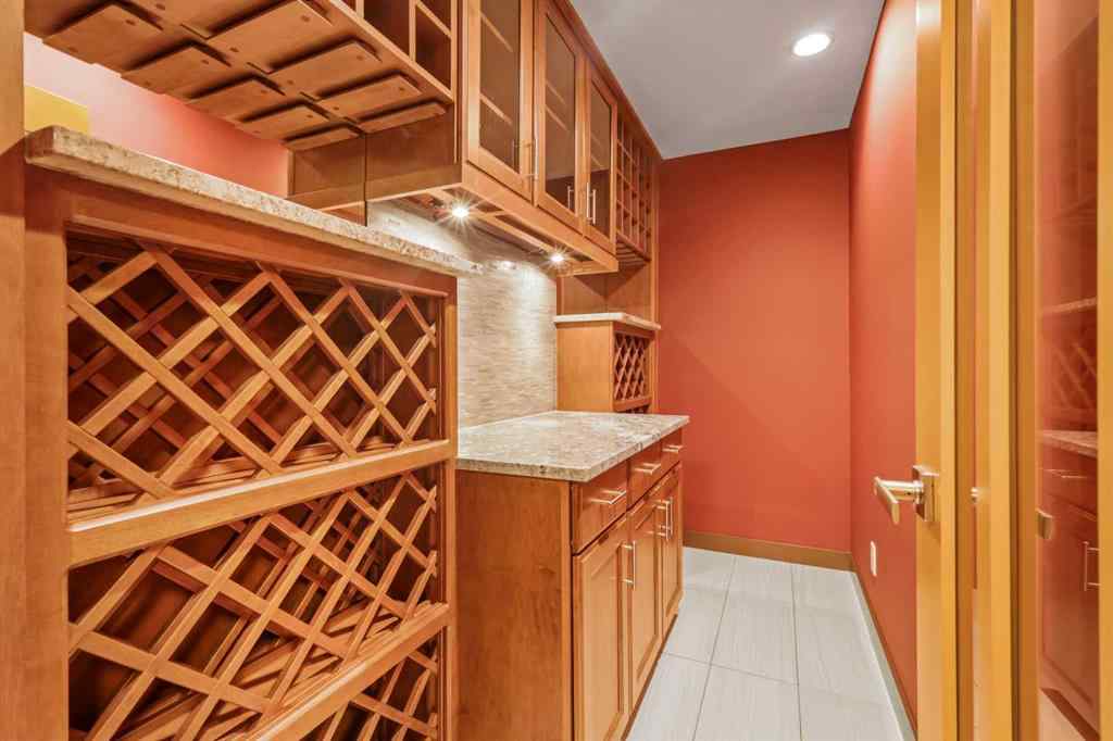 MLS® A2242046 - 652 Quarry Way SE in Douglasdale/Glen Calgary, Residential