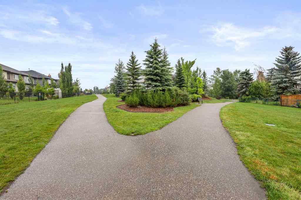 MLS® A2242046 - 652 Quarry Way SE in Douglasdale/Glen Calgary, Residential