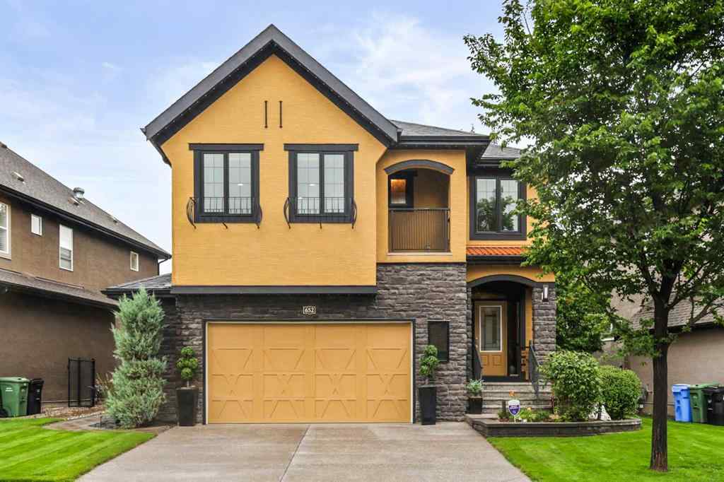 MLS® A2242046 - 652 Quarry Way SE in Douglasdale/Glen Calgary, Residential