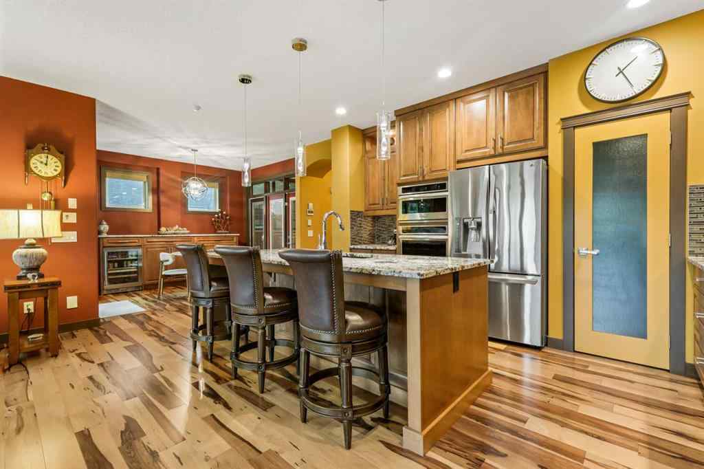 MLS® A2242046 - 652 Quarry Way SE in Douglasdale/Glen Calgary, Residential