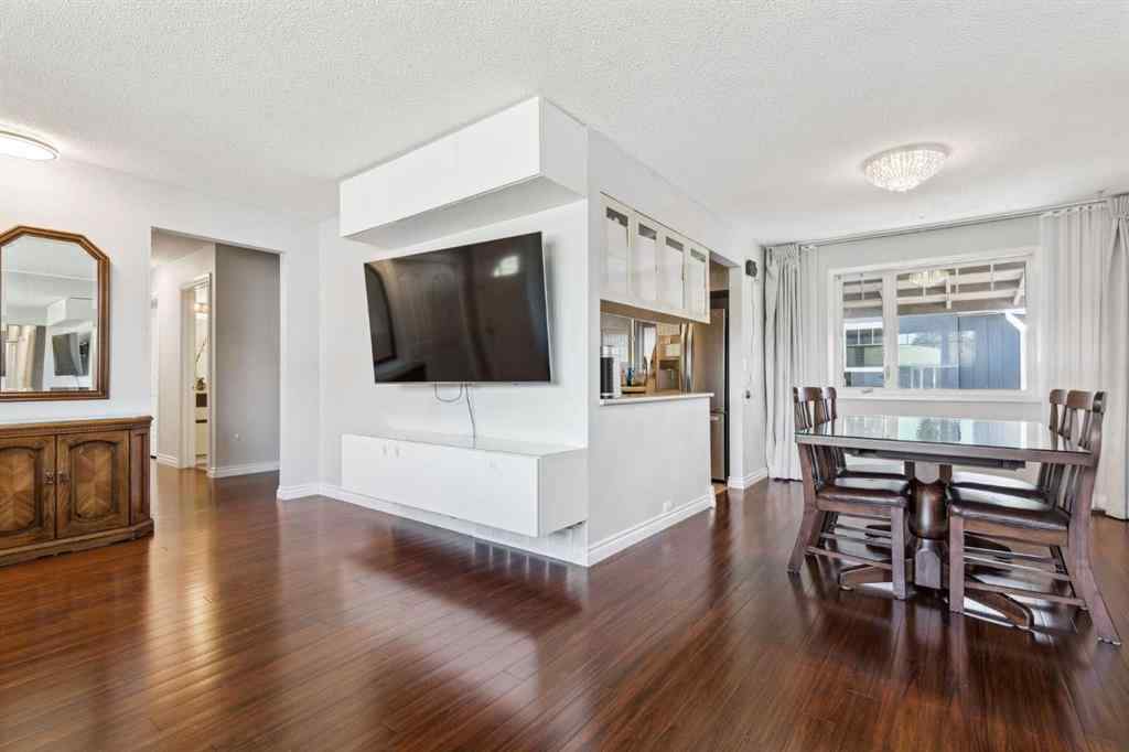MLS® A2242047 - 2119 Vista Crescent NE in Vista Heights Calgary, Residential