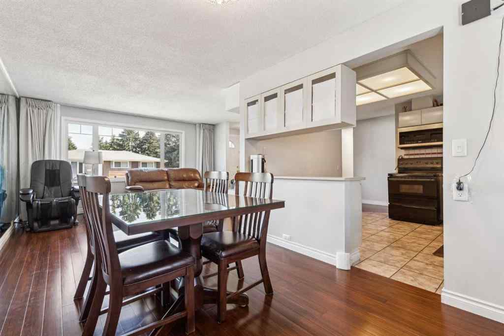 MLS® A2242047 - 2119 Vista Crescent NE in Vista Heights Calgary, Residential