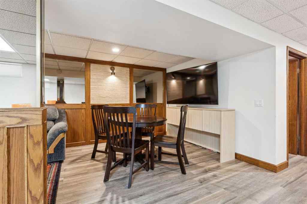 MLS® A2242047 - 2119 Vista Crescent NE in Vista Heights Calgary, Residential
