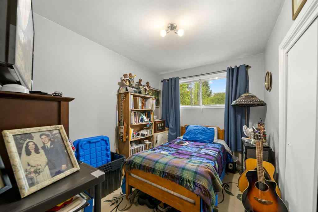 MLS® A2242051 - 3513 46 Street  in Eastview Red Deer, Residential