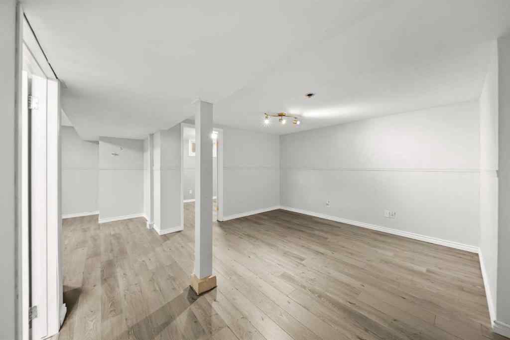 MLS® A2242051 - 3513 46 Street  in Eastview Red Deer, Residential