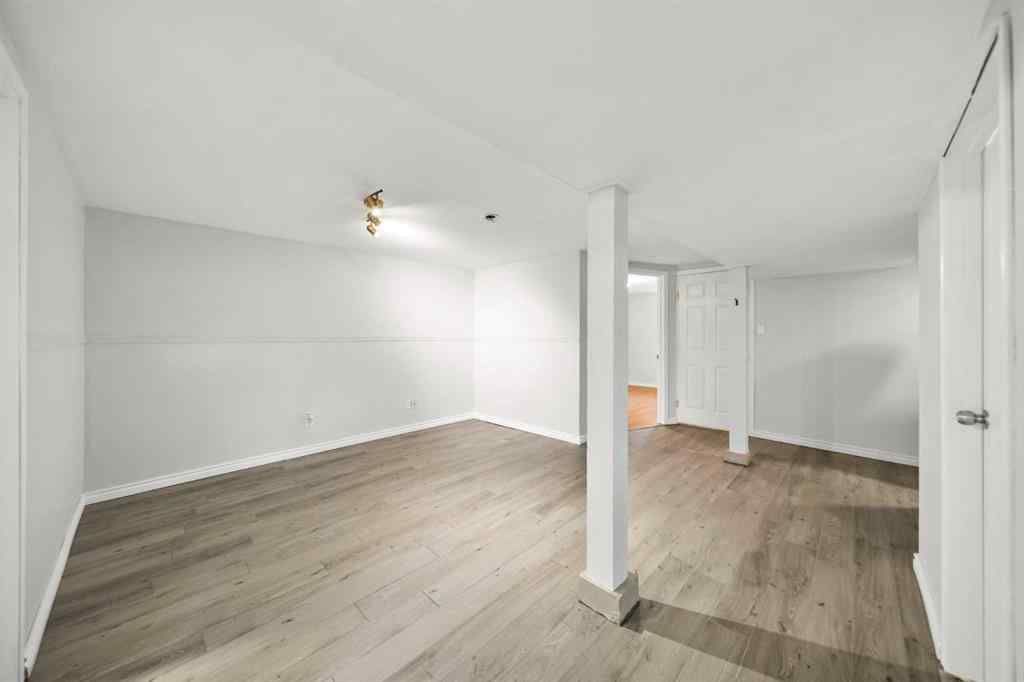 MLS® A2242051 - 3513 46 Street  in Eastview Red Deer, Residential