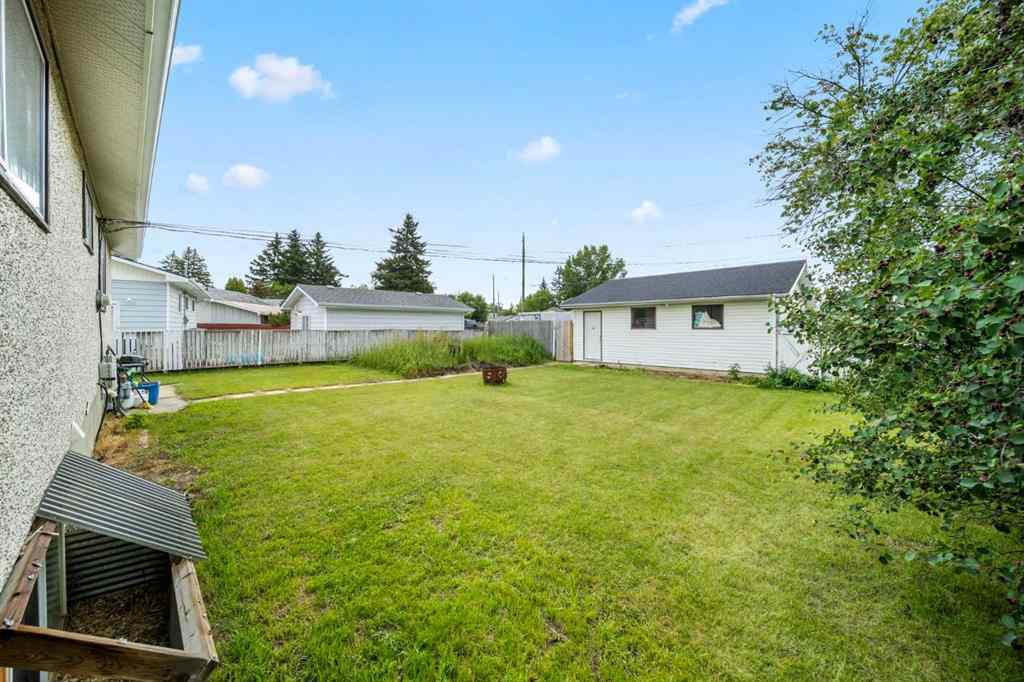 MLS® A2242051 - 3513 46 Street  in Eastview Red Deer, Residential