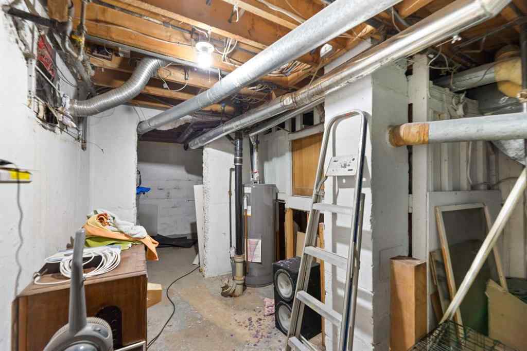 MLS® A2242053 - 1225 Regal Crescent NE in Renfrew Calgary, Residential