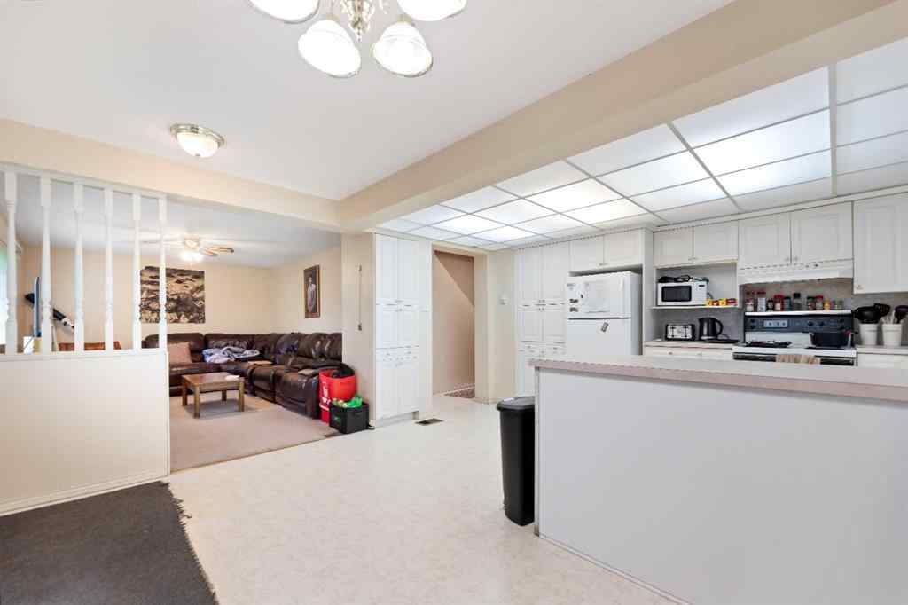 MLS® A2242053 - 1225 Regal Crescent NE in Renfrew Calgary, Residential