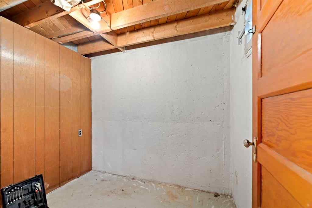 MLS® A2242053 - 1225 Regal Crescent NE in Renfrew Calgary, Residential