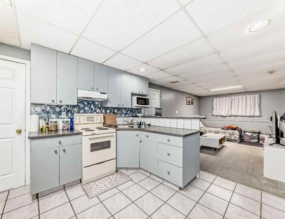 MLS® A2242063 - 202 Saddlemead Green NE in Saddle Ridge Calgary, Residential