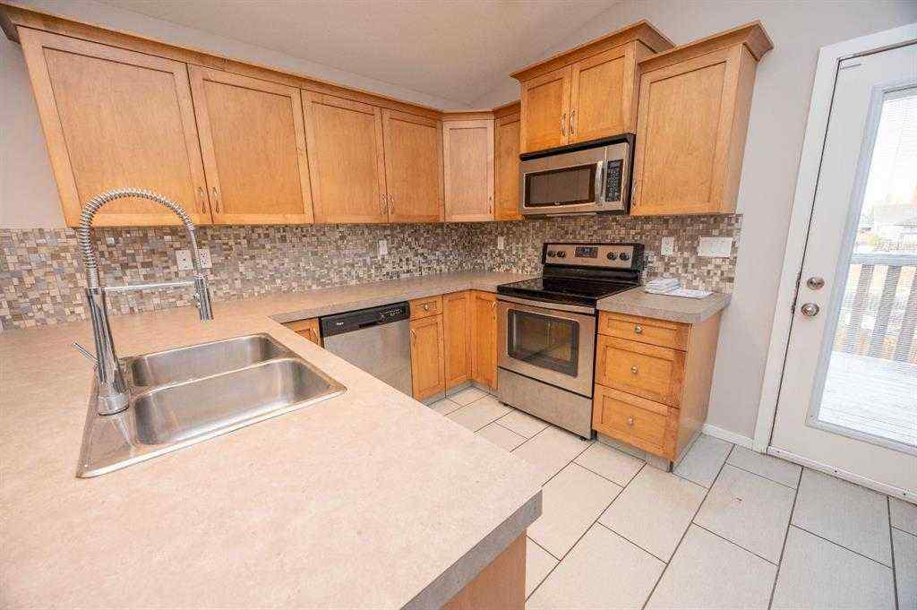 MLS® A2242073 - 60 Long Close  in Lonsdale Red Deer, Residential