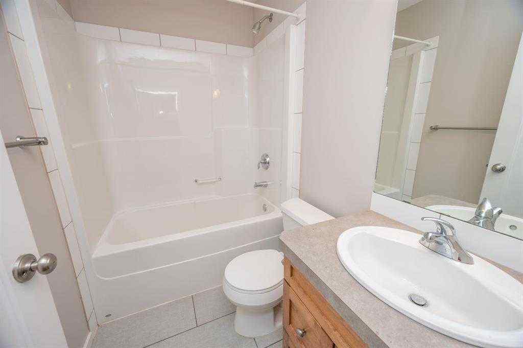MLS® A2242073 - 60 Long Close  in Lonsdale Red Deer, Residential