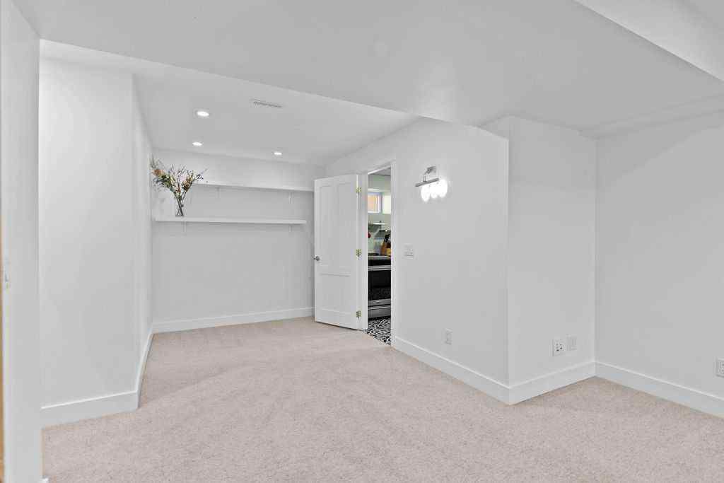MLS® A2242075 - 914 5A Street NW in Sunnyside Calgary, Residential