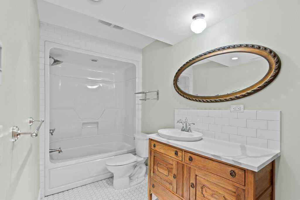 MLS® A2242075 - 914 5A Street NW in Sunnyside Calgary, Residential