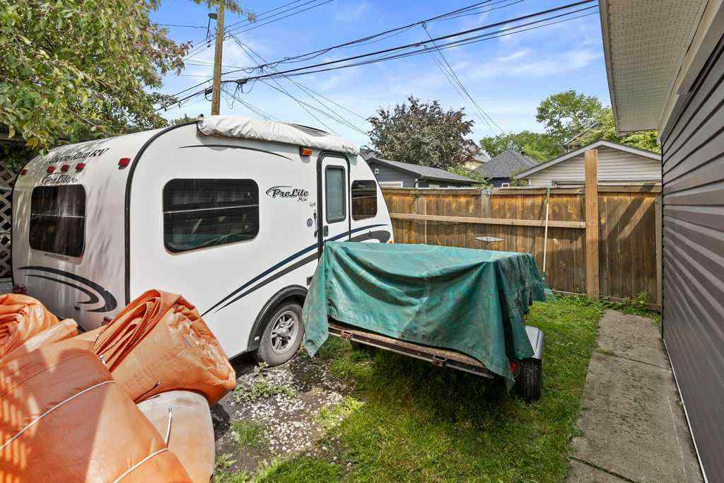 MLS® A2242075 - 914 5A Street NW in Sunnyside Calgary, Residential