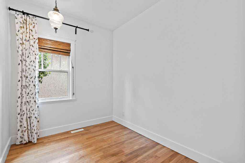 MLS® A2242075 - 914 5A Street NW in Sunnyside Calgary, Residential