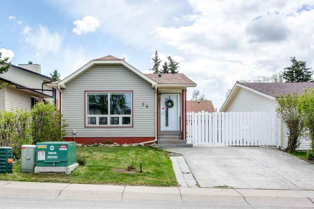 MLS® A2242093 - 39 Elk Hill SE in Edgewater Airdrie, Residential