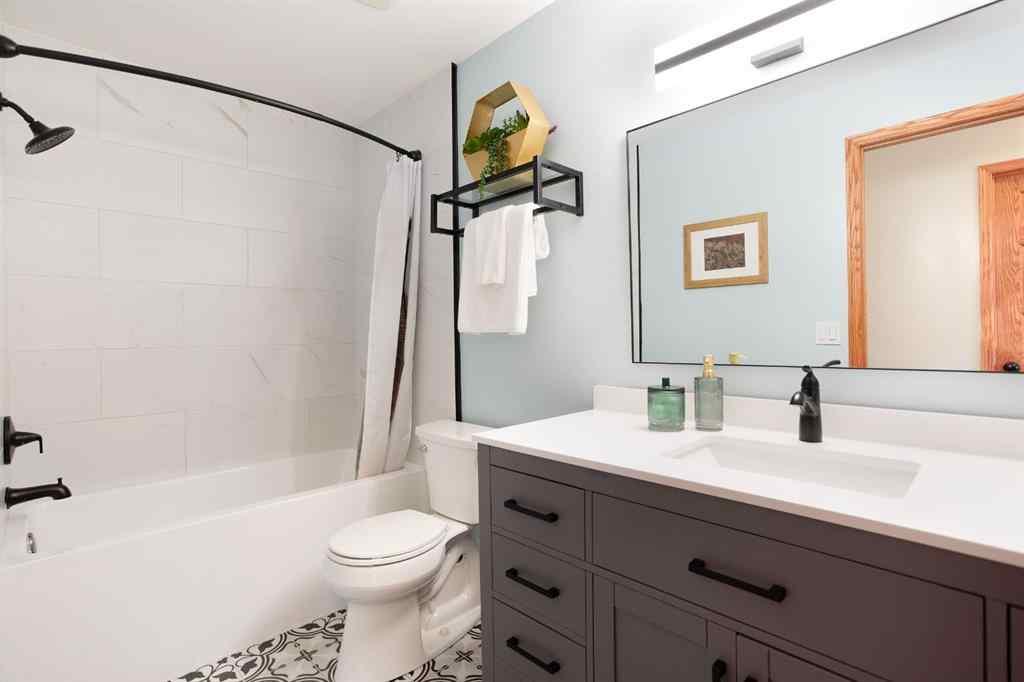 MLS® A2242093 - 39 Elk Hill SE in Edgewater Airdrie, Residential