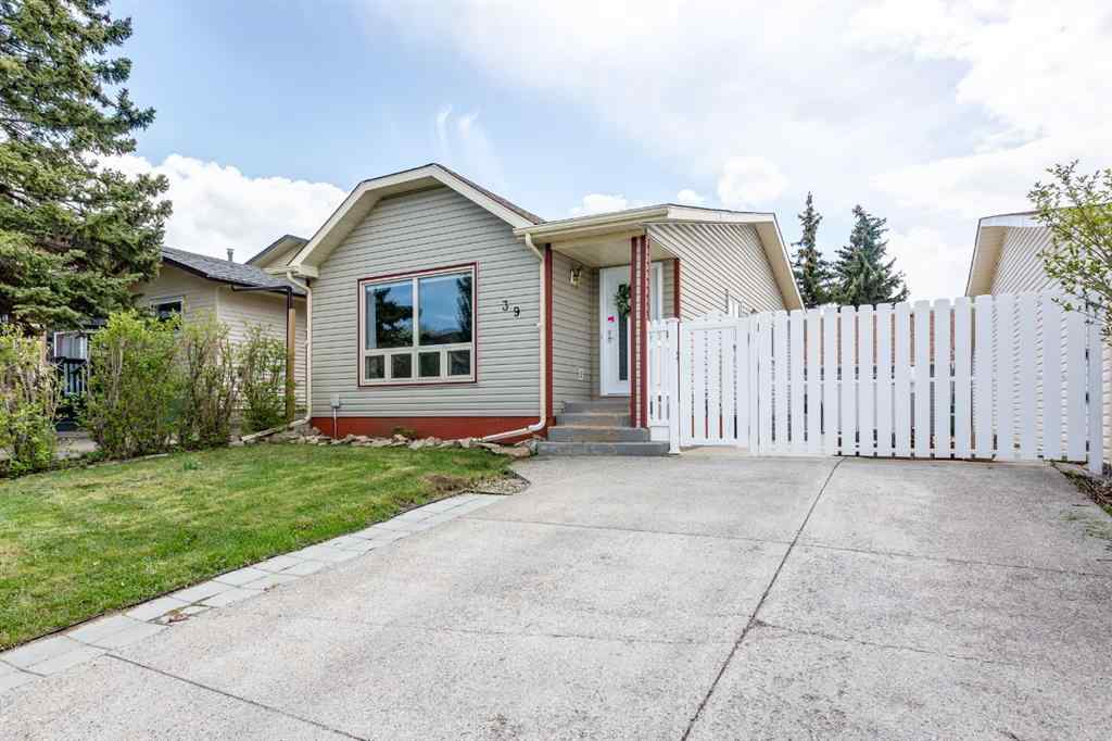 MLS® A2242093 - 39 Elk Hill SE in Edgewater Airdrie, Residential