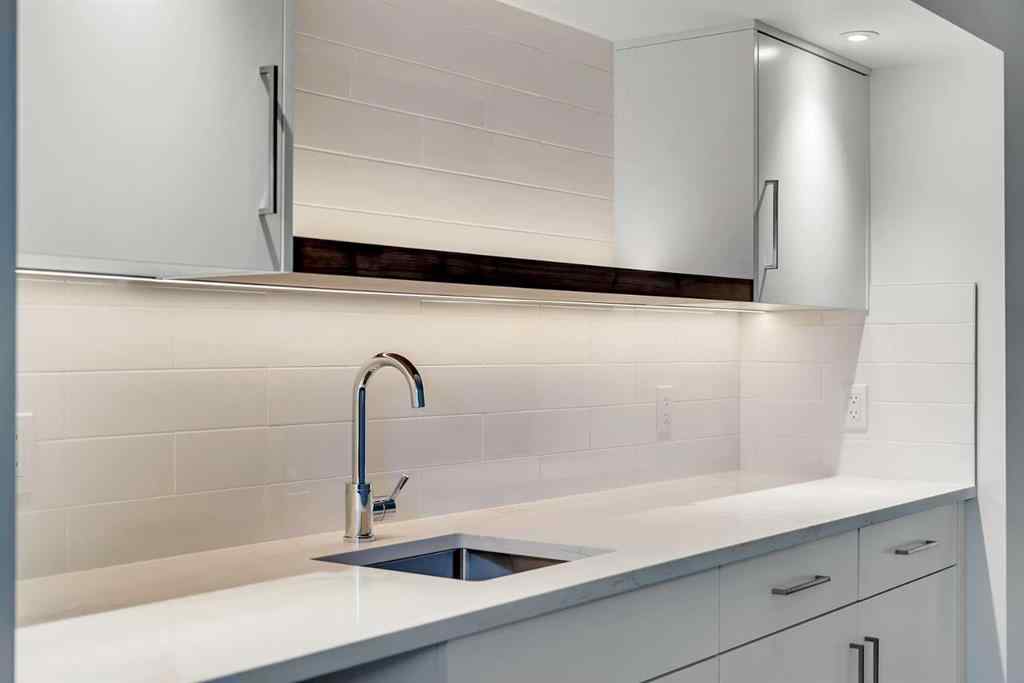 MLS® A2242097 - 10704 Oakfield Drive SW in Cedarbrae Calgary, Residential